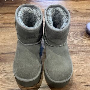 UGG Gray Suede Short Shearling Boots